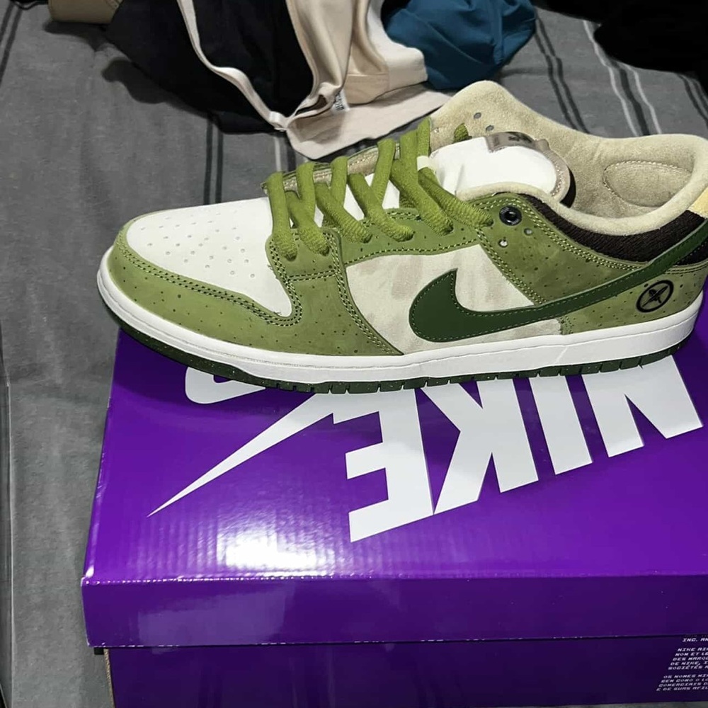 Nike Green and White Sneakers
